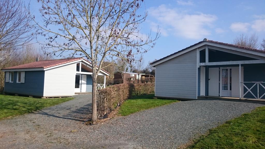 Camping Des Rulieres Hotell Saint-Valérien Eksteriør bilde
