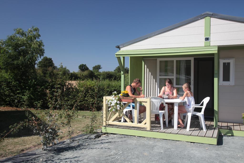 Camping Des Rulieres Hotell Saint-Valérien Eksteriør bilde