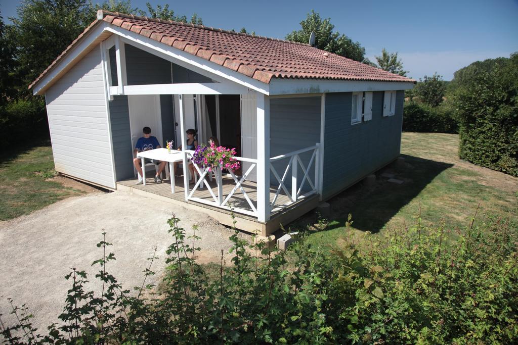 Camping Des Rulieres Hotell Saint-Valérien Eksteriør bilde