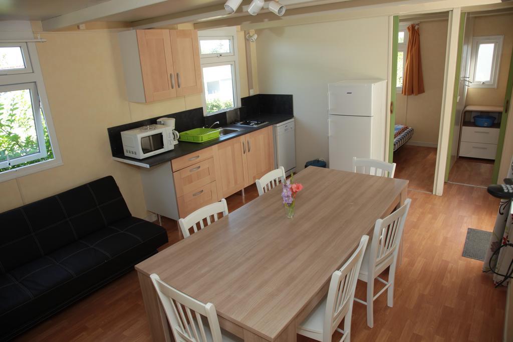 Camping Des Rulieres Hotell Saint-Valérien Eksteriør bilde